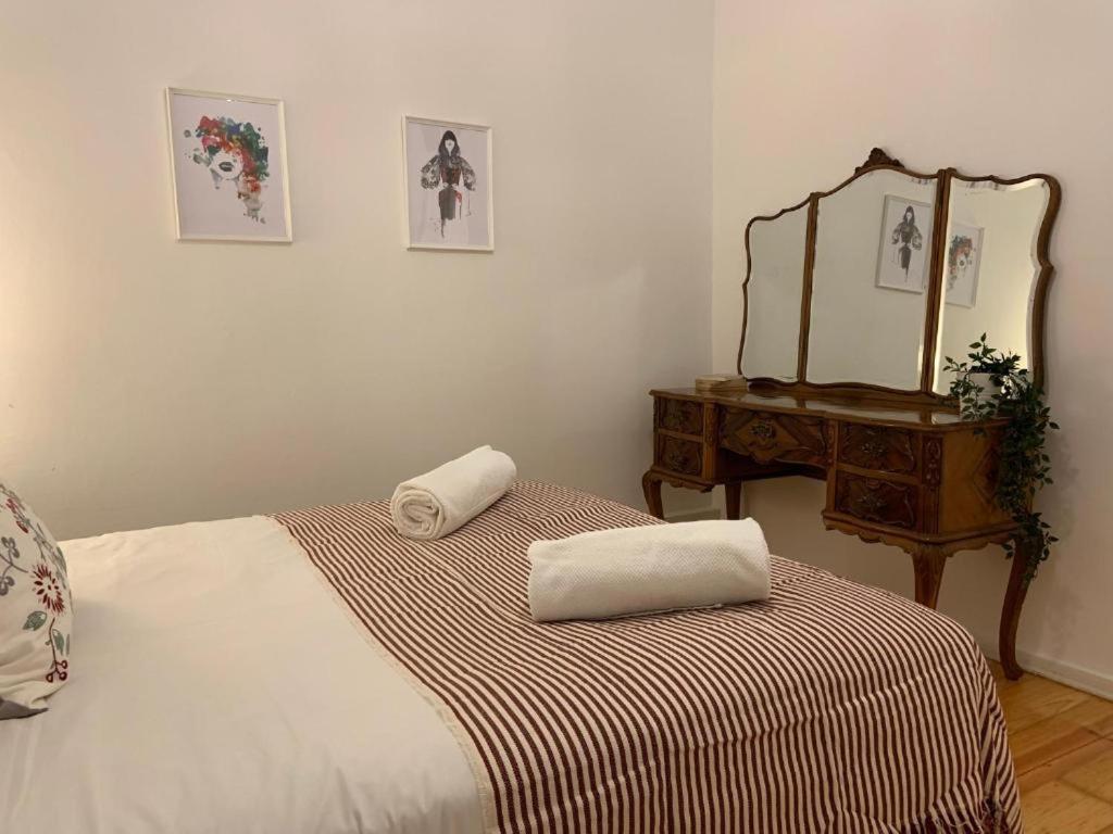 As A Local! Santos Historical Iii Guest house Lisbon